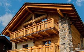Pradella Apartments